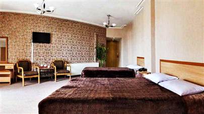 اتاق سه تخته هتل اسپادانا اصفهان اتاق سه تخته هتل اسپادانا اصفهان